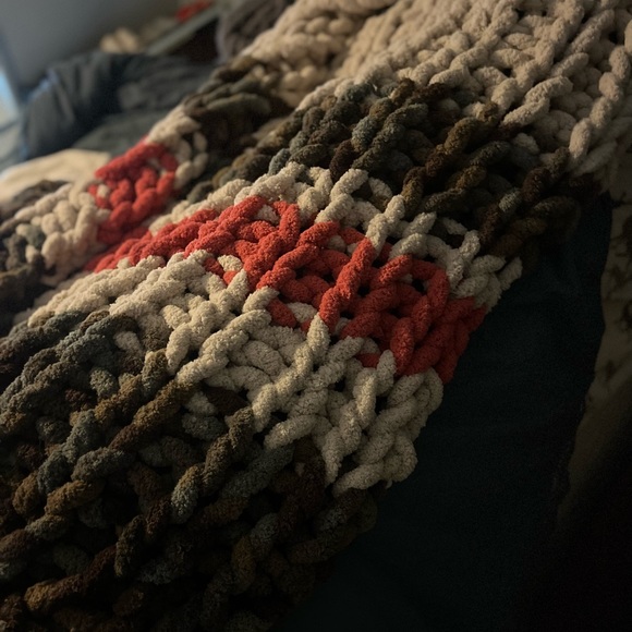 Hand Knit Blanket - Picture 3 of 3